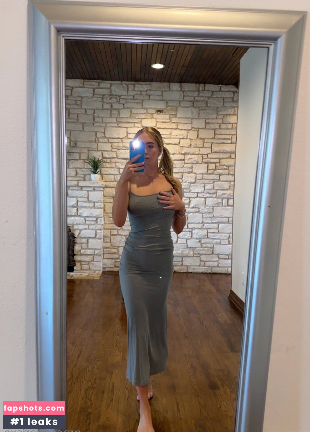Grace Charis gallery photo #4898