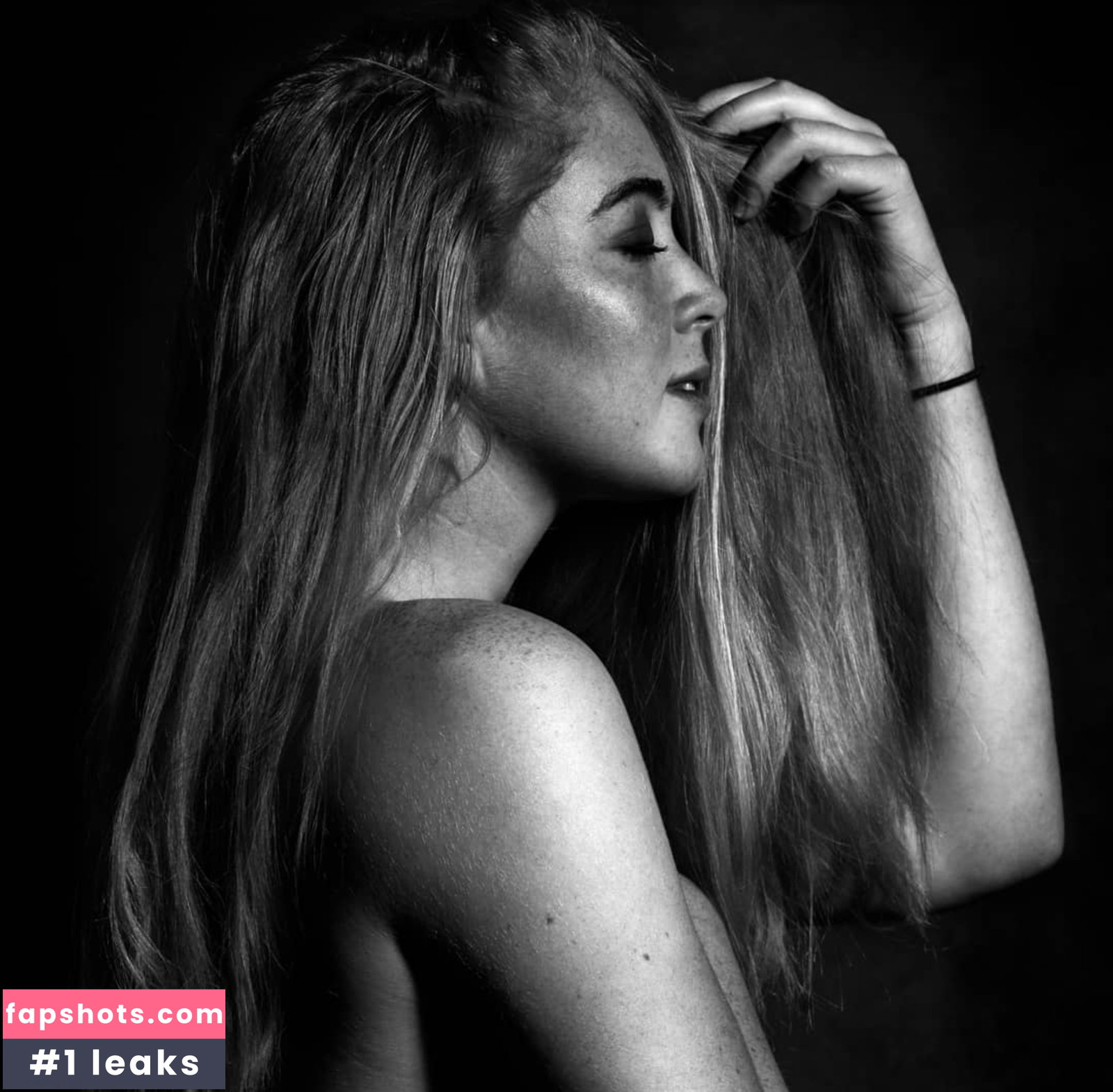 Grace Charis gallery photo #3871