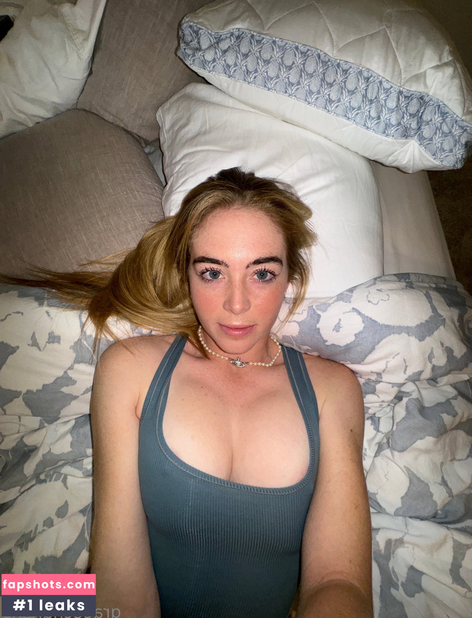 Grace Charis gallery photo #6331