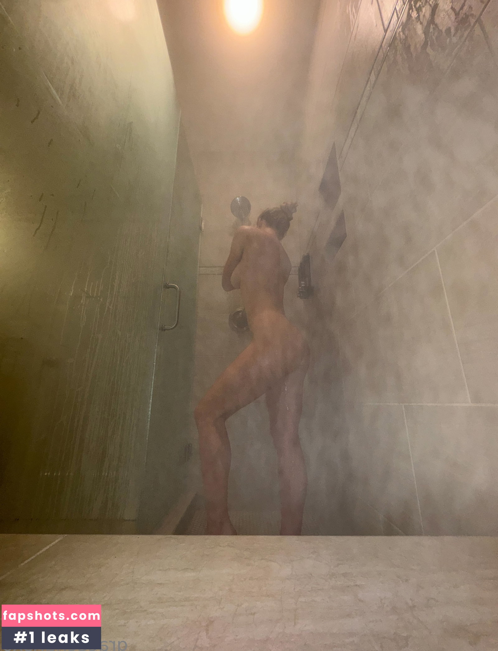 Grace Charis gallery photo #1370