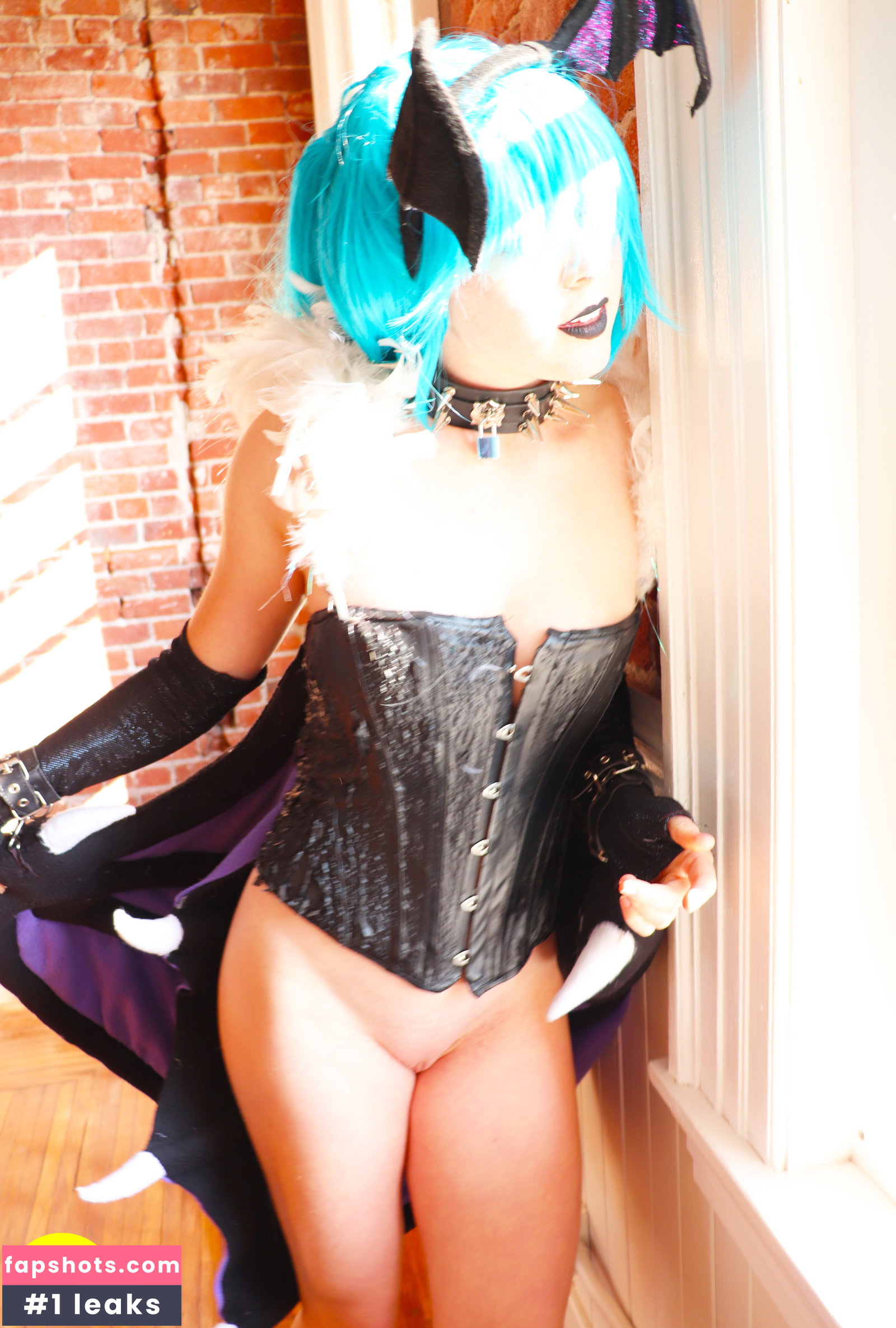 Grace Charis gallery photo #5174