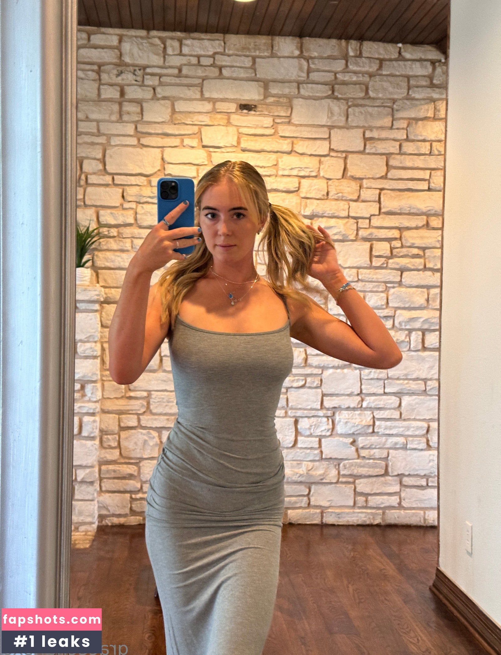 Grace Charis gallery photo #2350