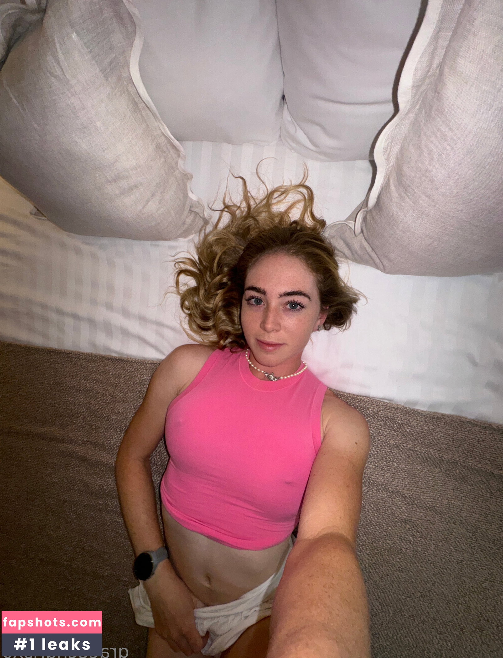 Grace Charis gallery photo #5600