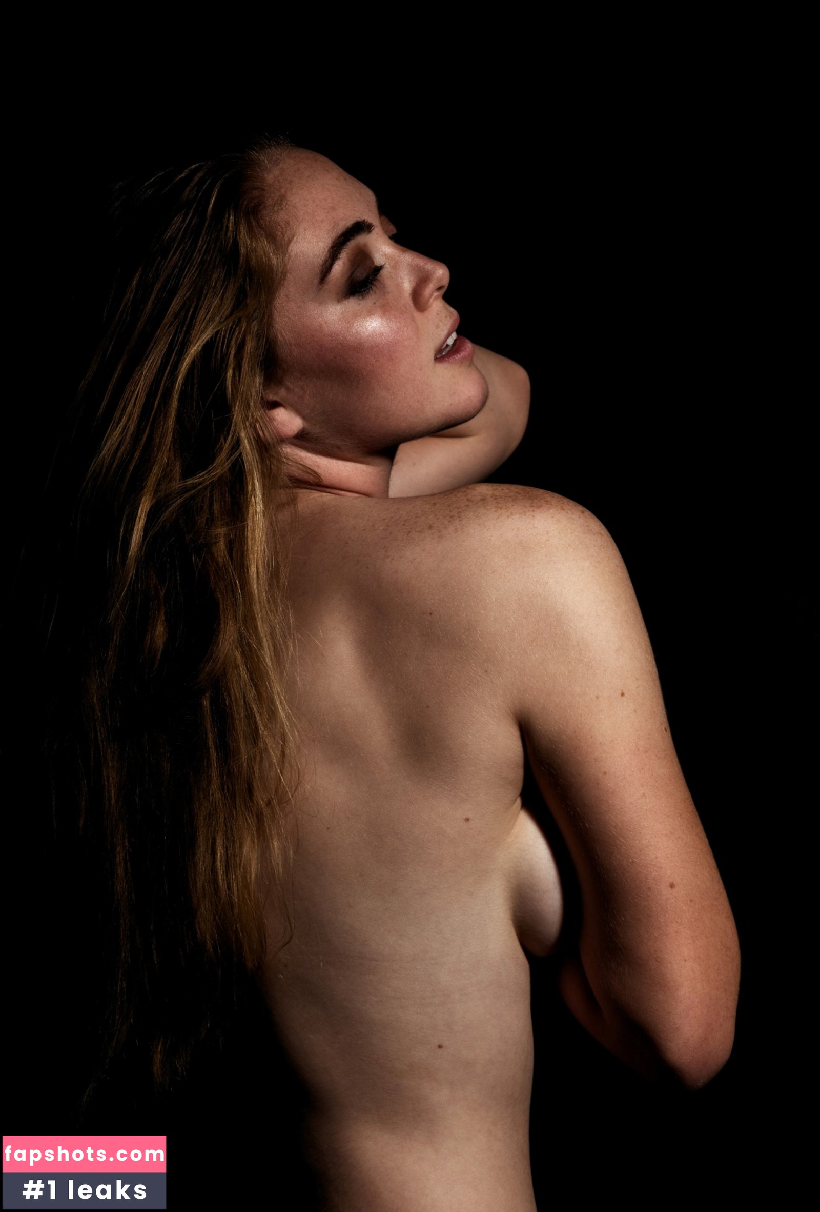 Grace Charis gallery photo #5244