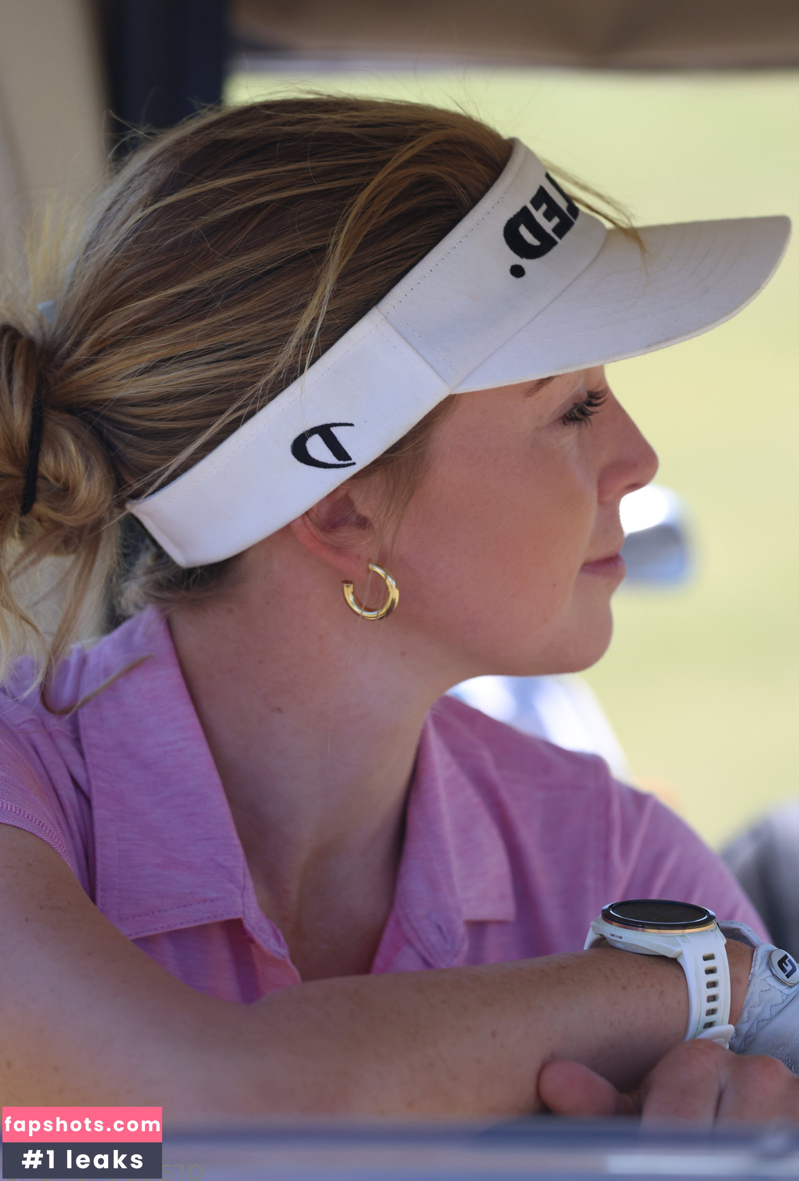 Grace Charis gallery photo #6591