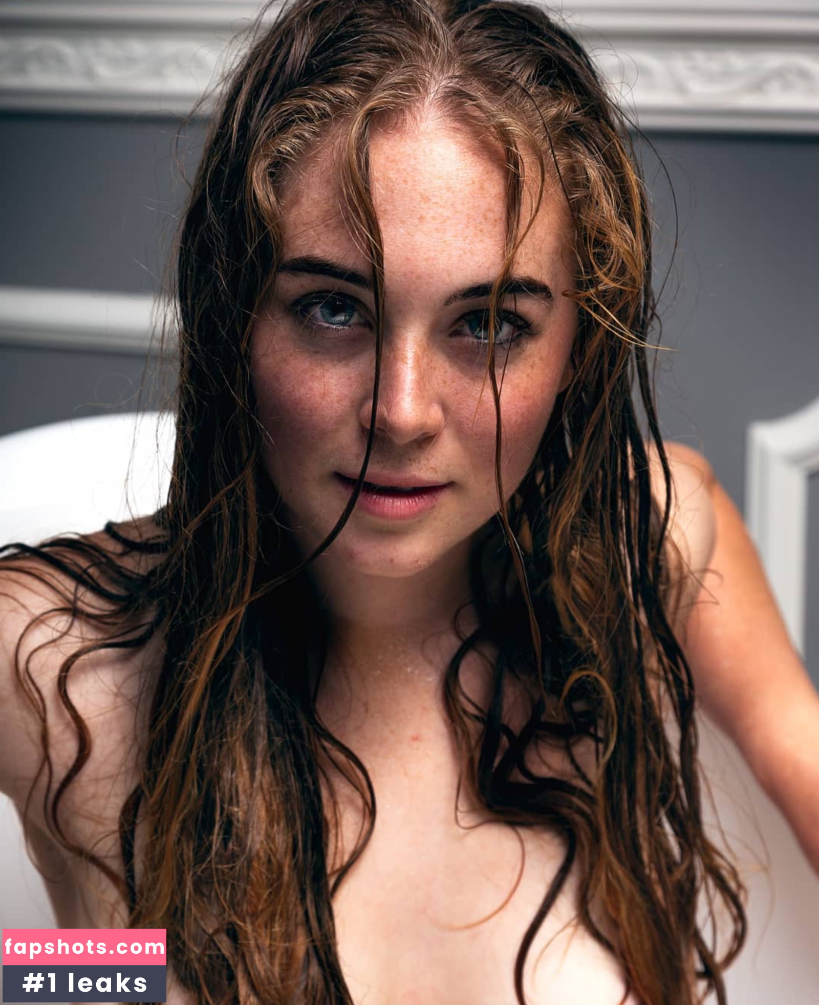 Grace Charis gallery photo #3851