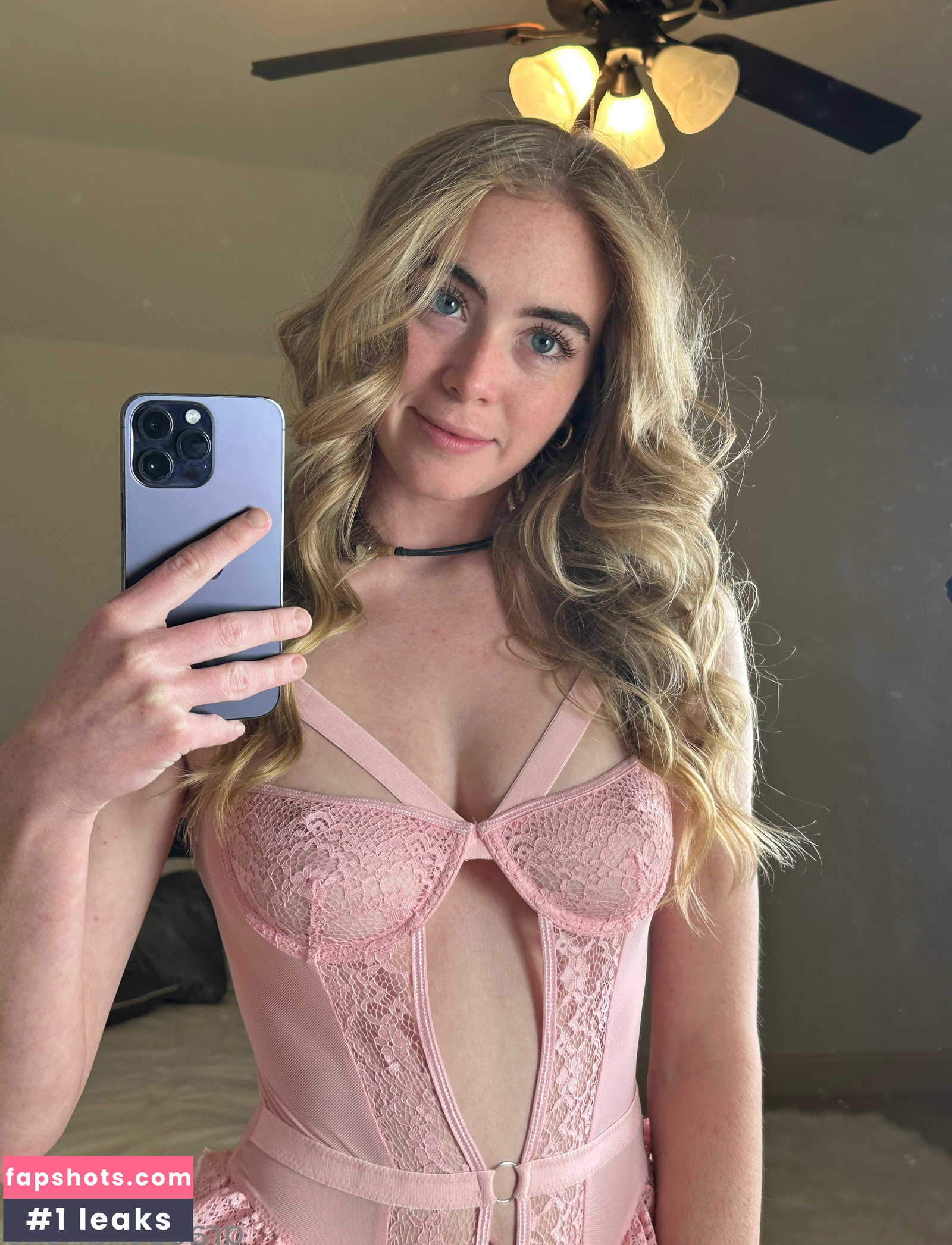 Grace Charis gallery photo #5528