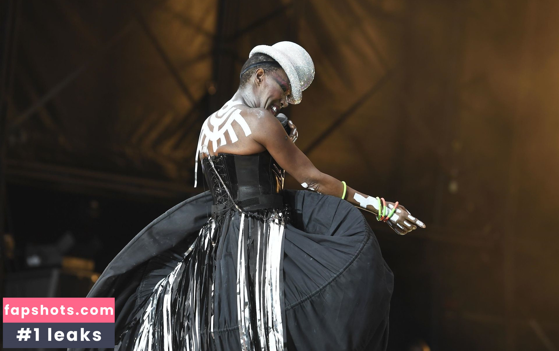 Grace Jones Nahé úniky fotek pouze od fanoušků #16 - Fapshots