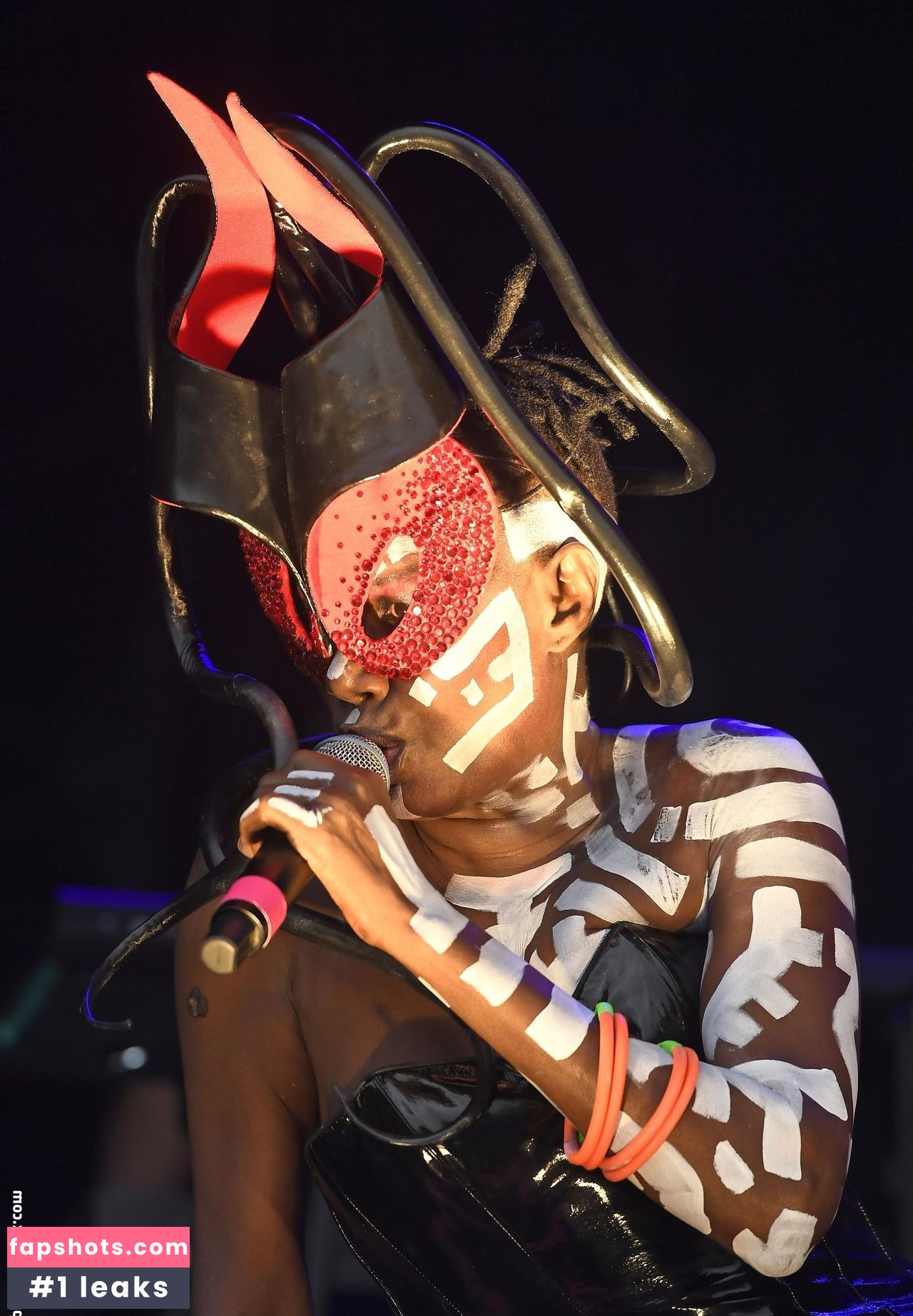 Grace Jones Nahé úniky fotek pouze od fanoušků #8 - Fapshots
