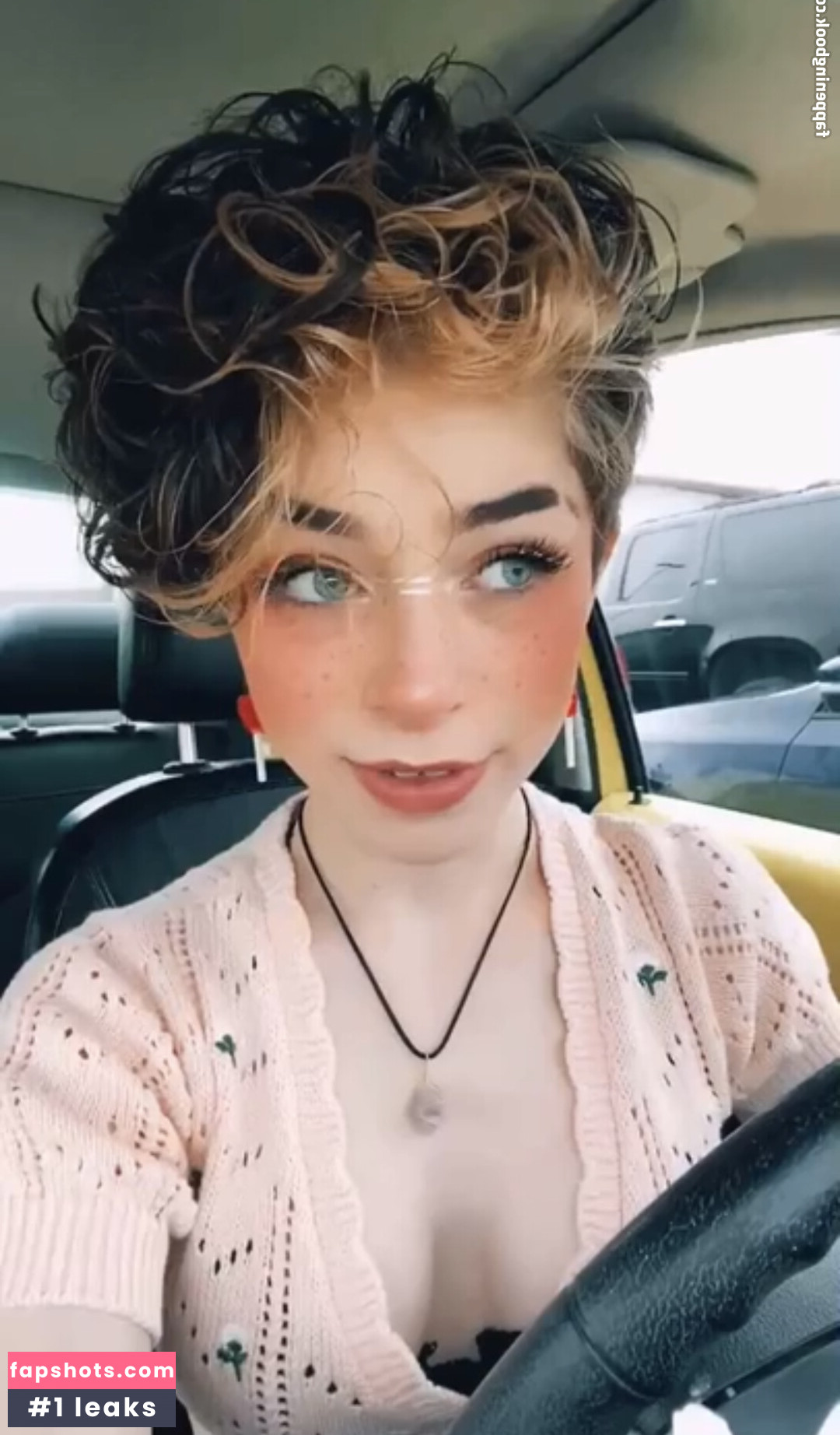 Graceful.Addison gallery photo #7