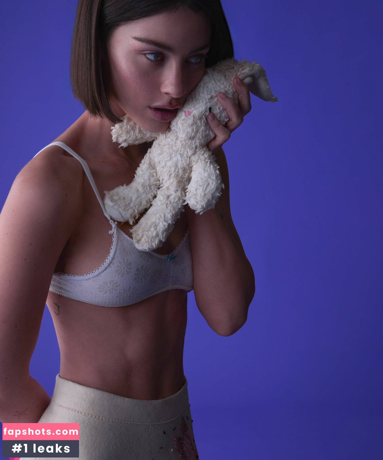 Gracie Abrams gallery photo #125