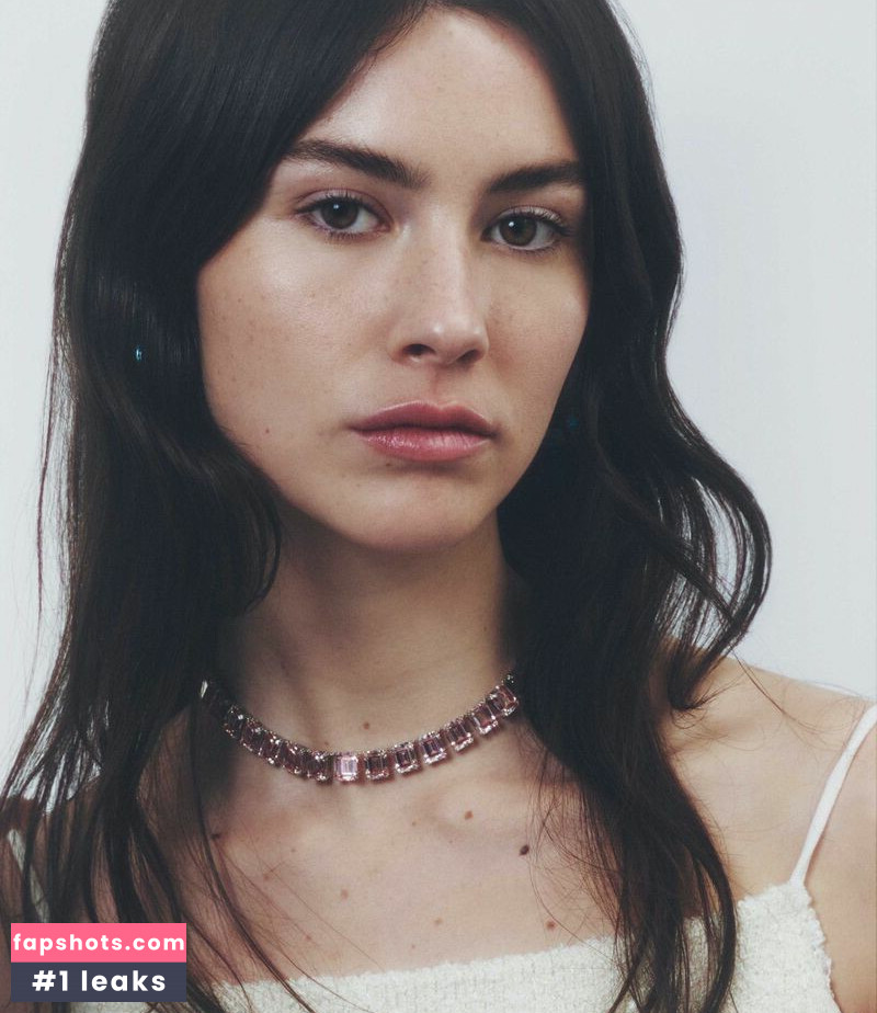 Gracie Abrams gallery photo #14