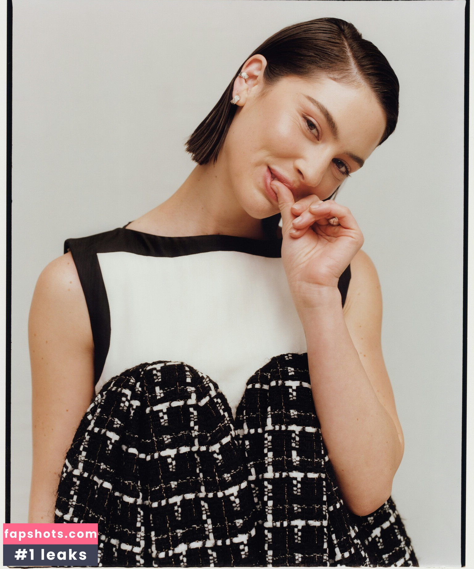 Gracie Abrams gallery photo #141