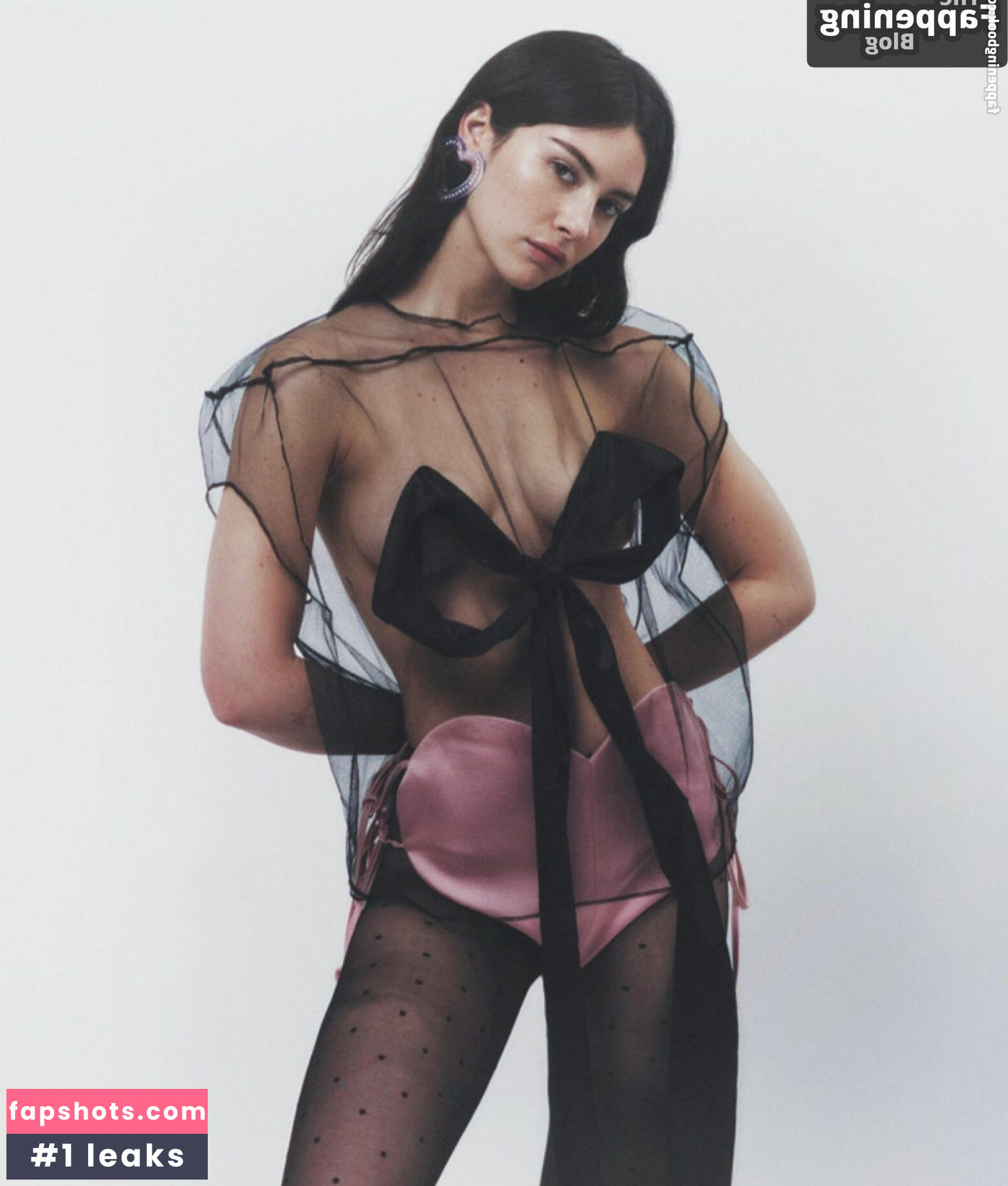 Gracie Abrams gallery photo #155