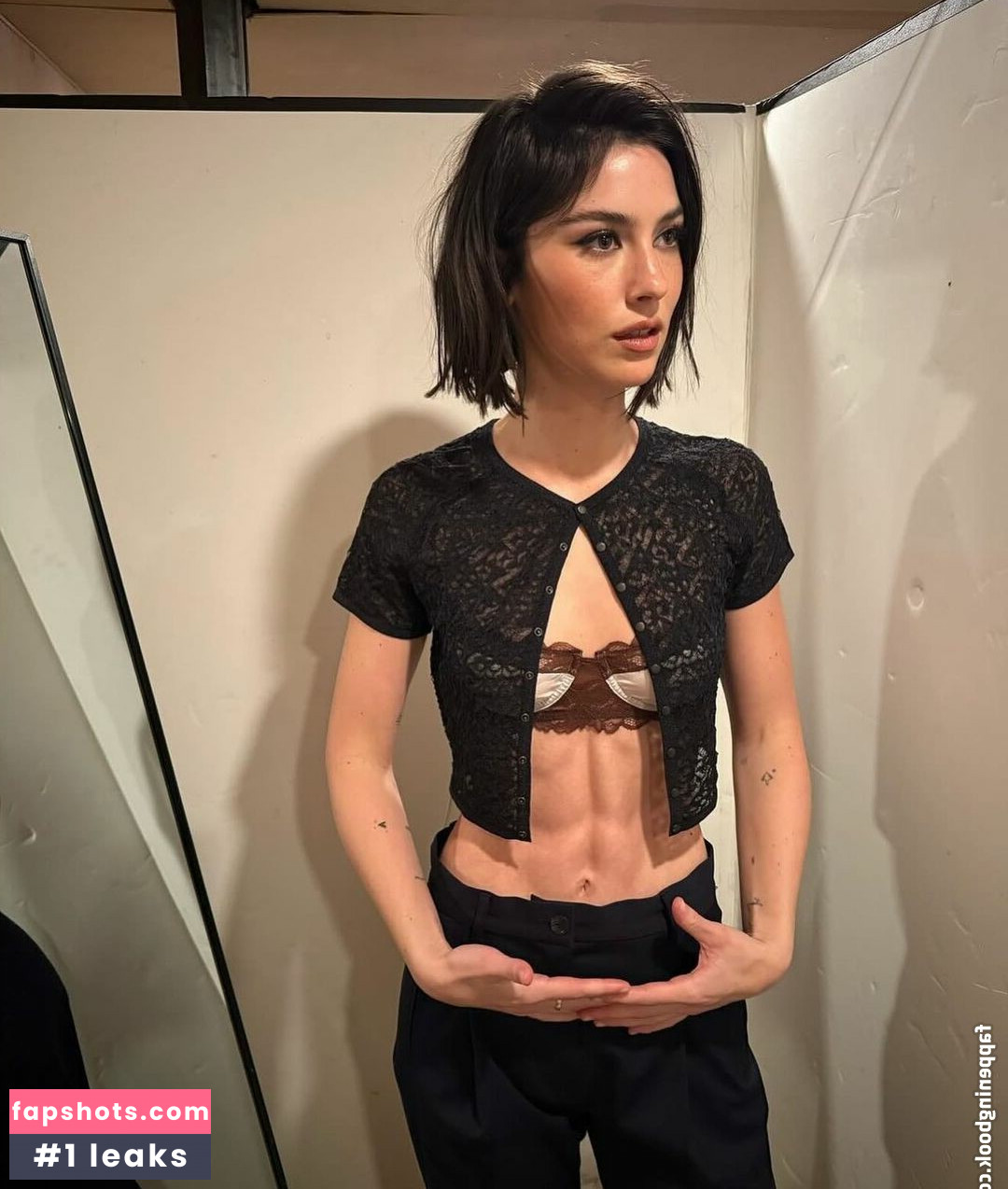 Gracie Abrams gallery photo #161