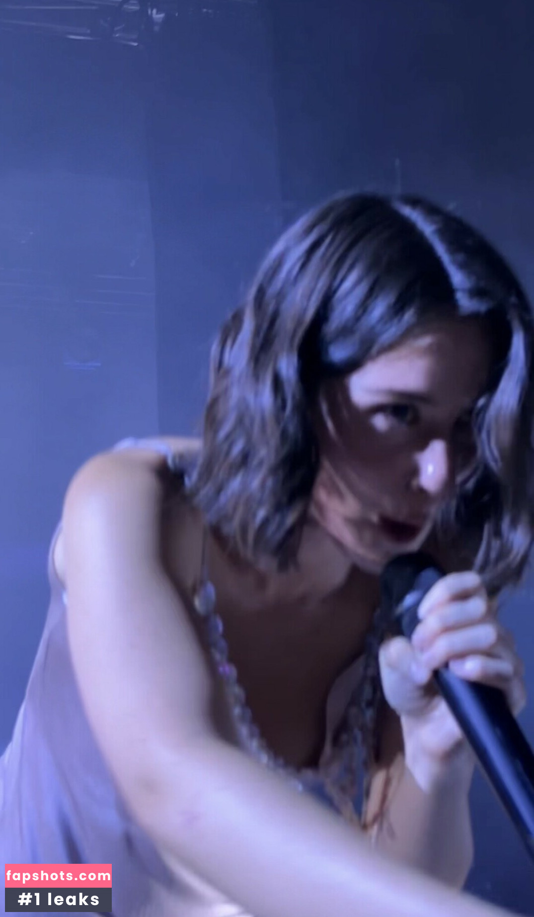 Gracie Abrams gallery photo #162