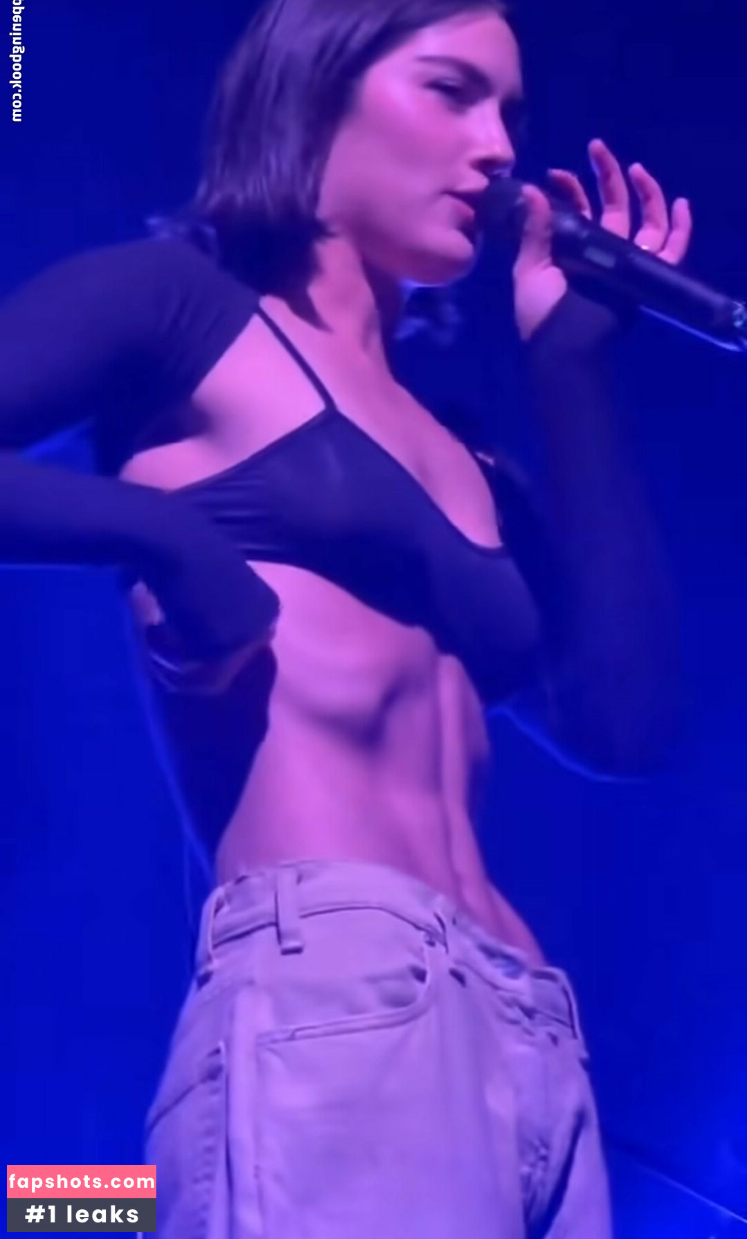 Gracie Abrams gallery photo #164