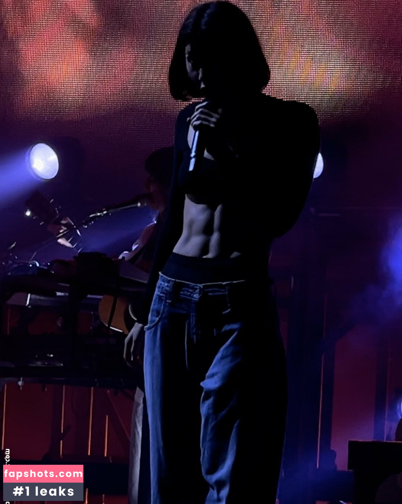 Gracie Abrams gallery photo #165