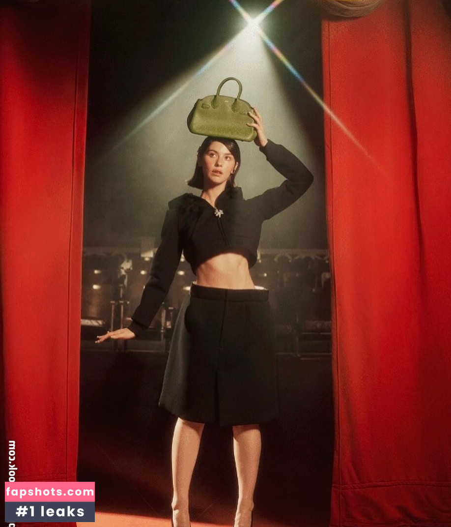 Gracie Abrams gallery photo #170