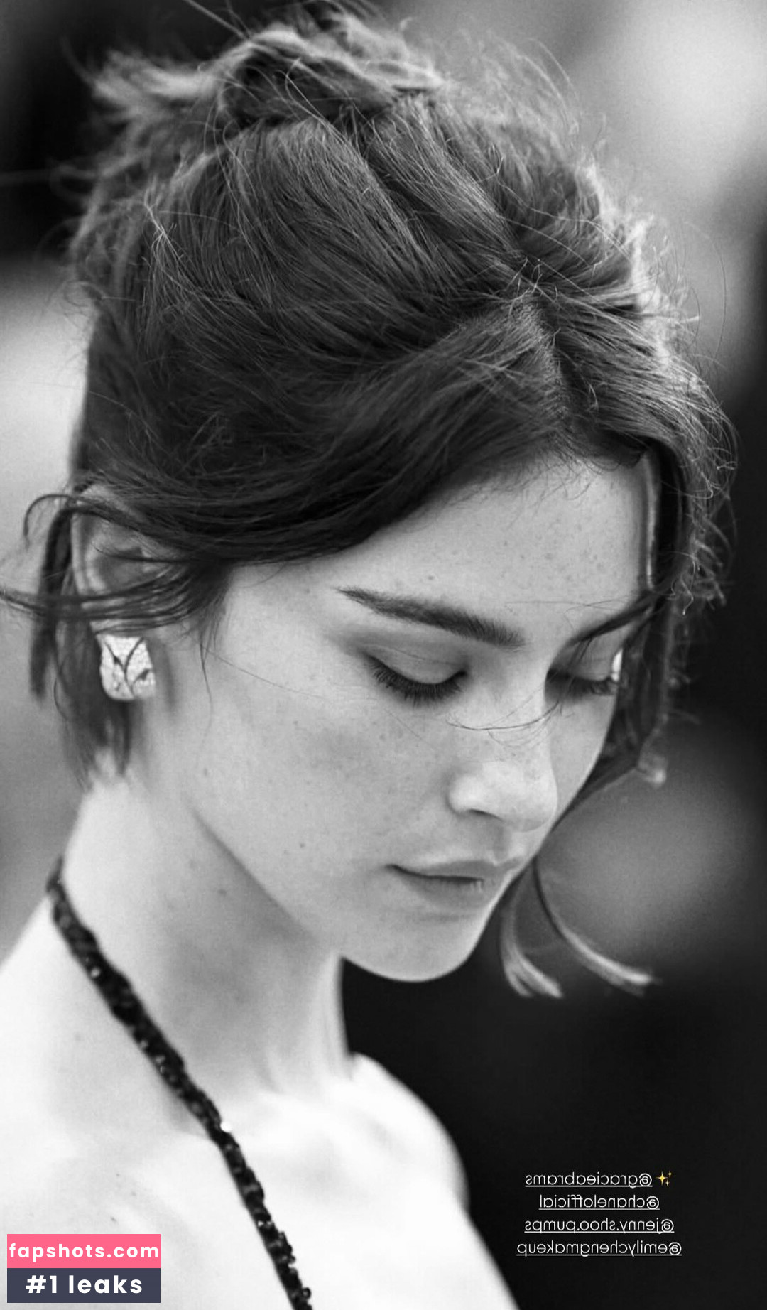 Gracie Abrams gallery photo #18