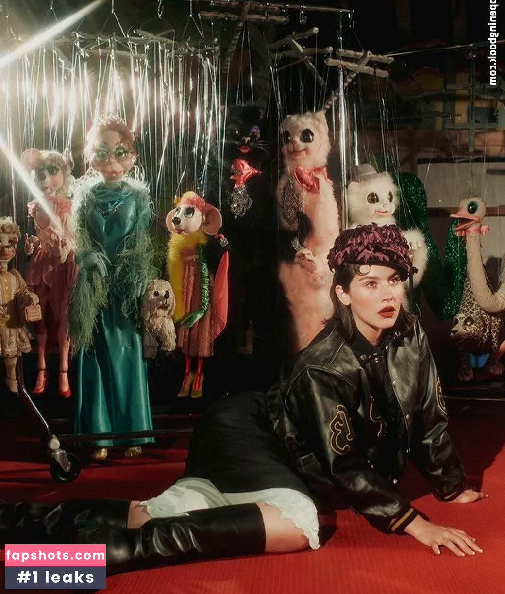 Gracie Abrams gallery photo #173