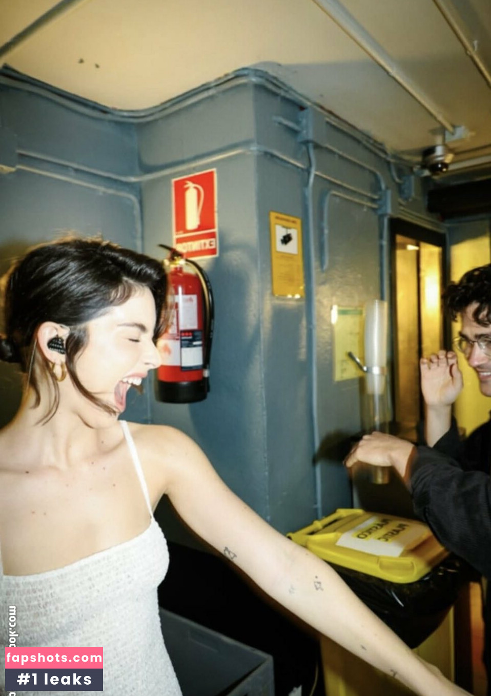 Gracie Abrams gallery photo #199