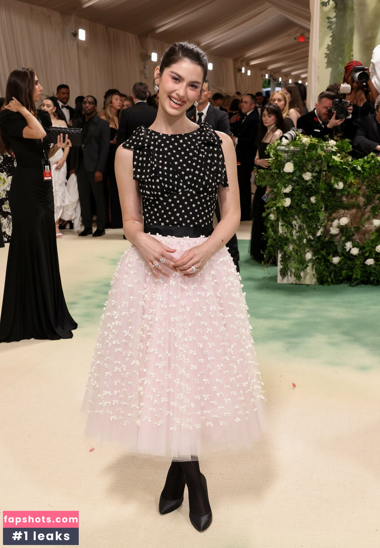 Gracie Abrams gallery photo #206