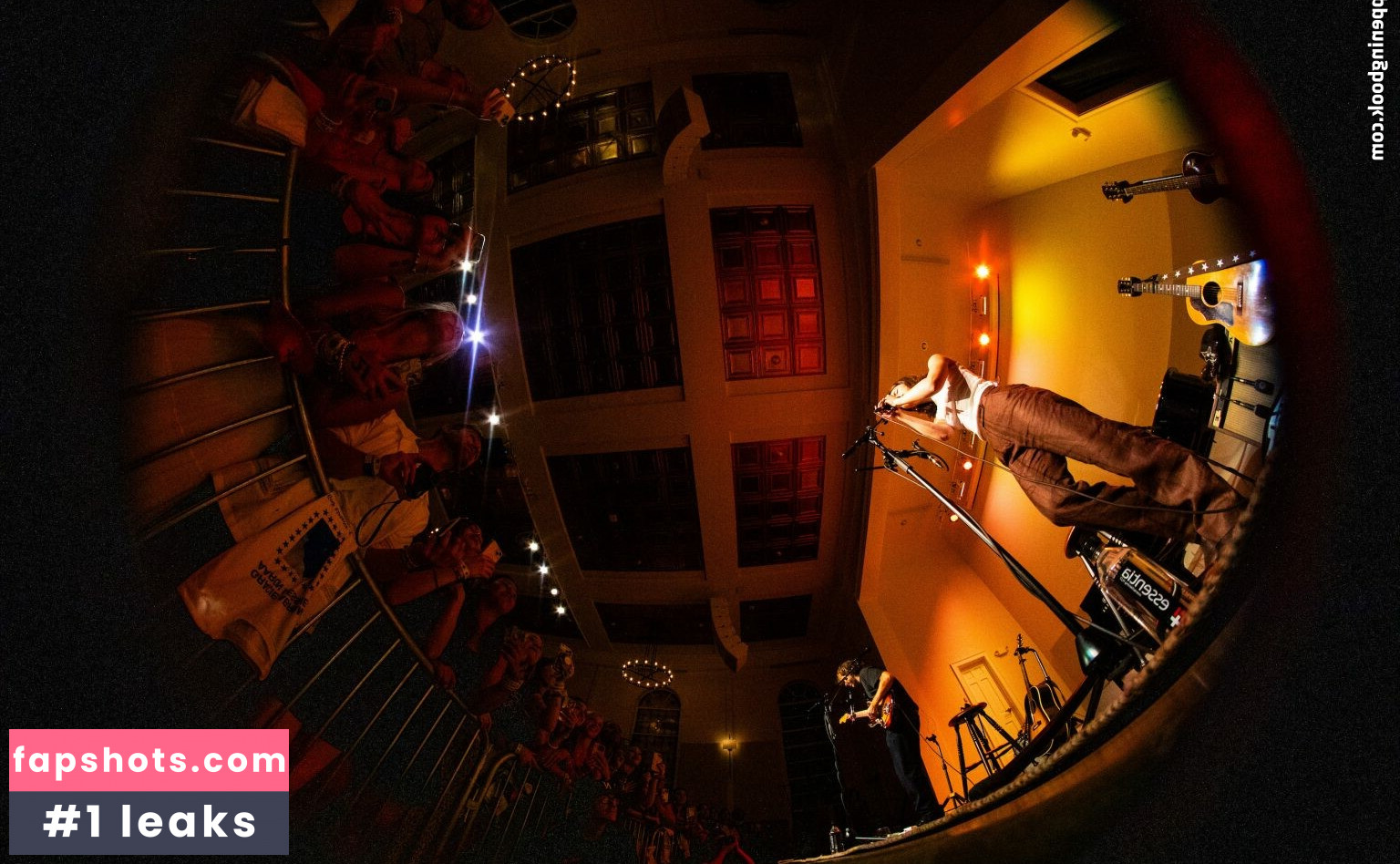 Gracie Abrams gallery photo #216