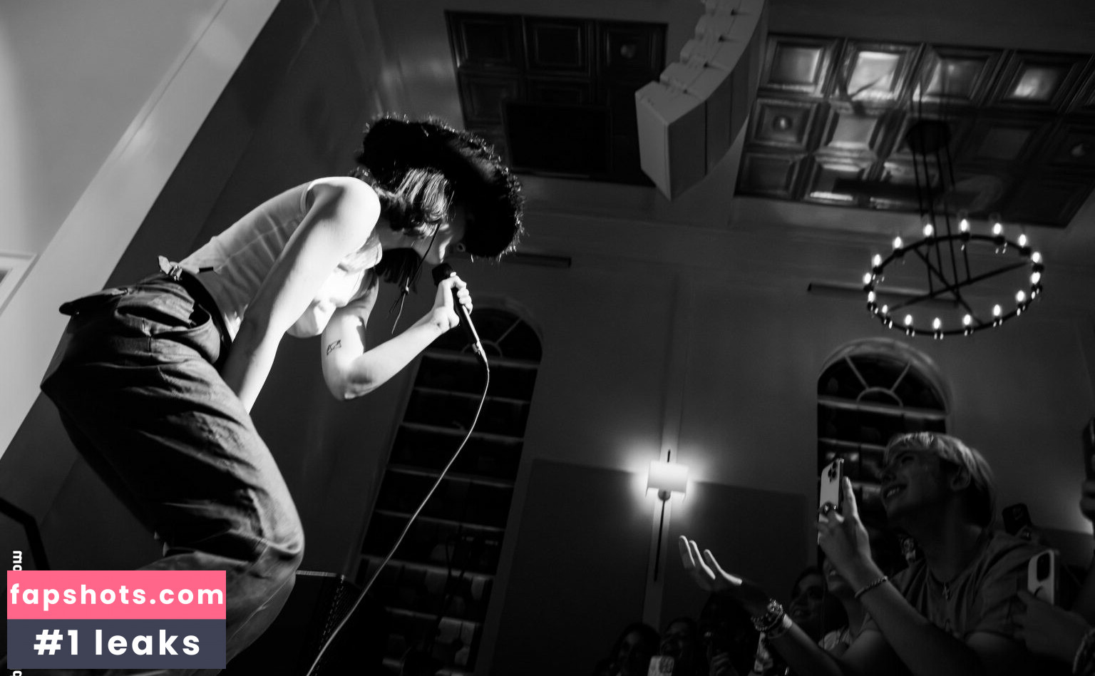 Gracie Abrams gallery photo #217