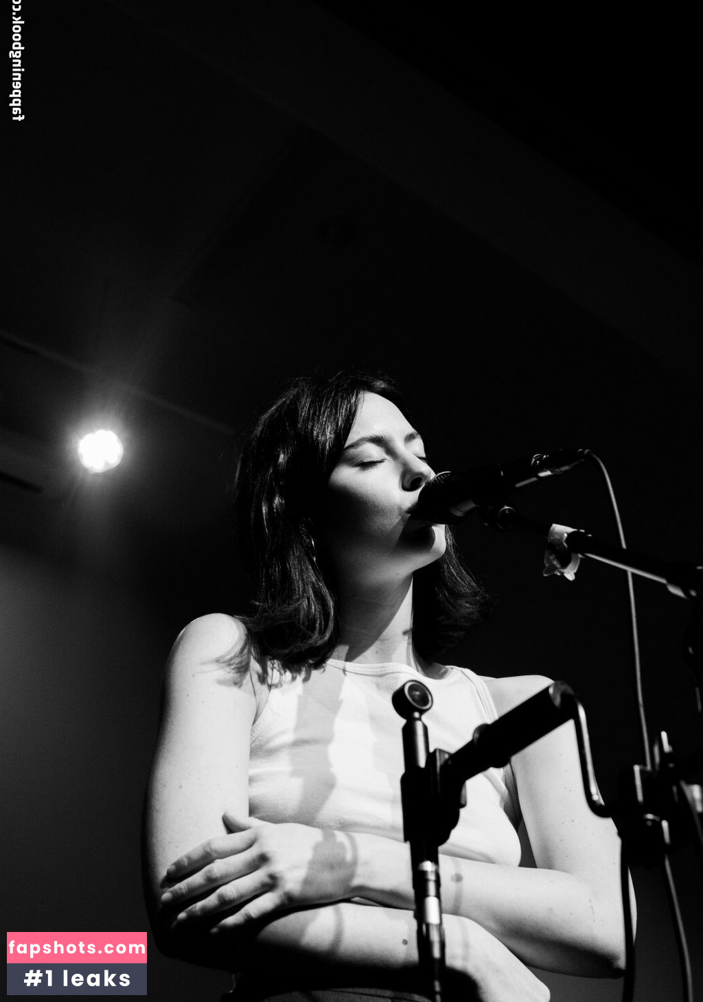 Gracie Abrams gallery photo #222