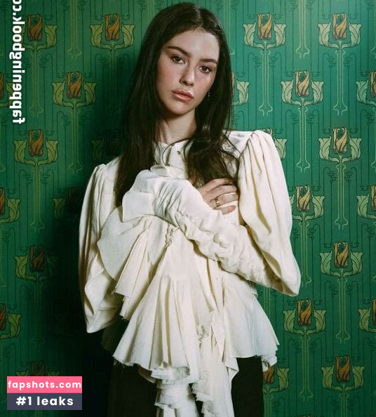 Gracie Abrams gallery photo #326