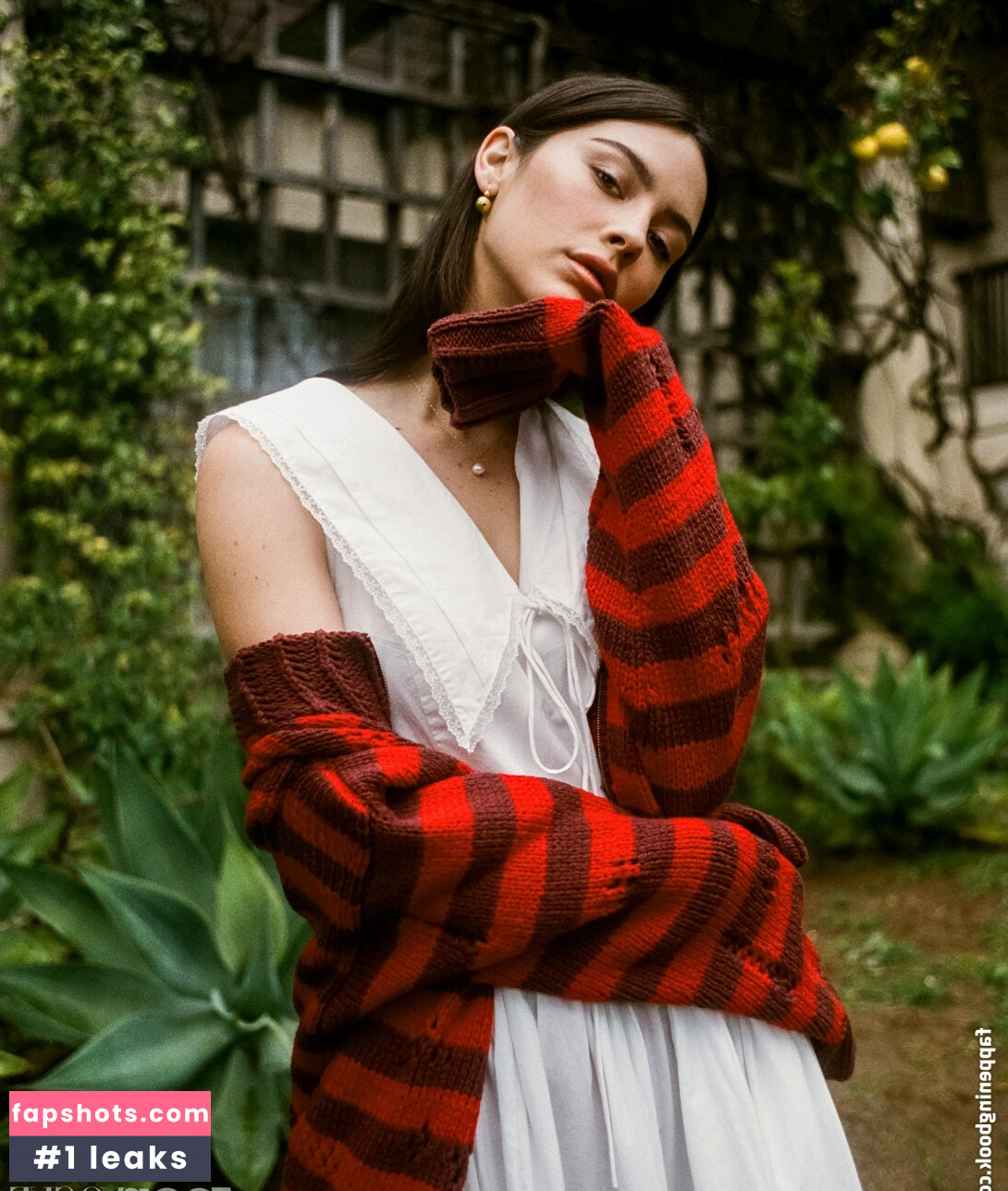 Gracie Abrams gallery photo #327