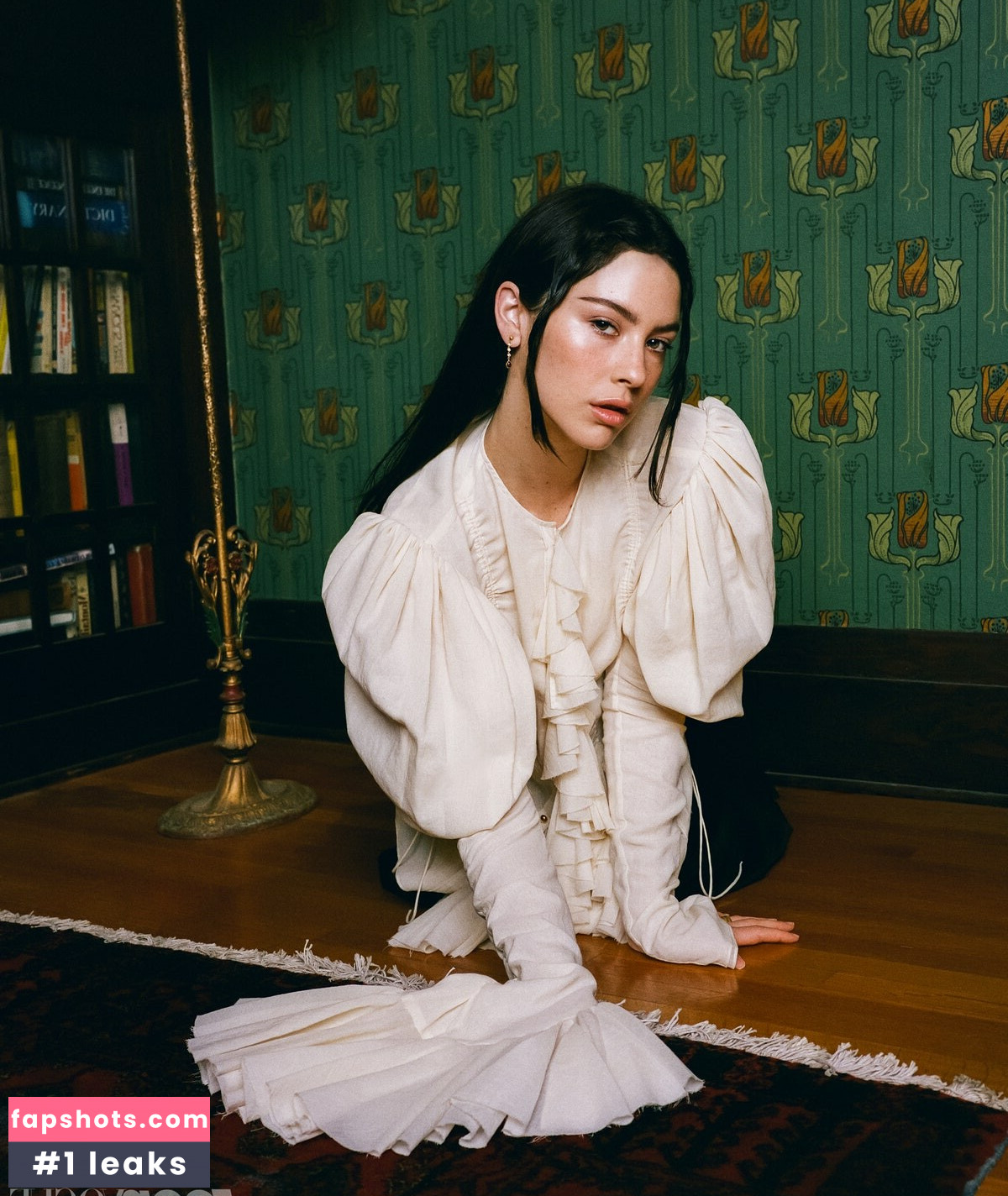 Gracie Abrams gallery photo #334