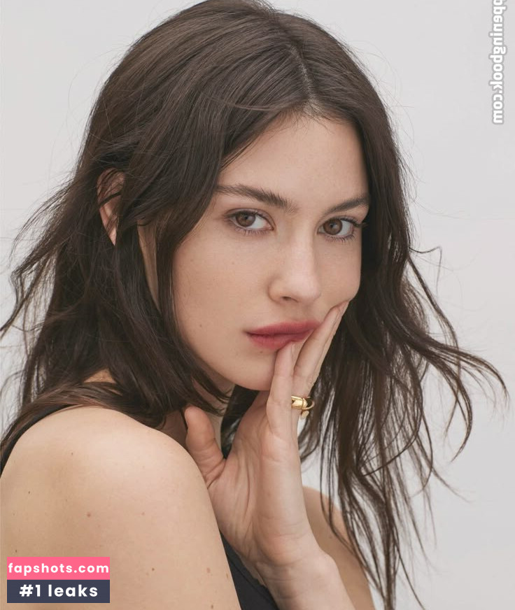 Gracie Abrams gallery photo #35