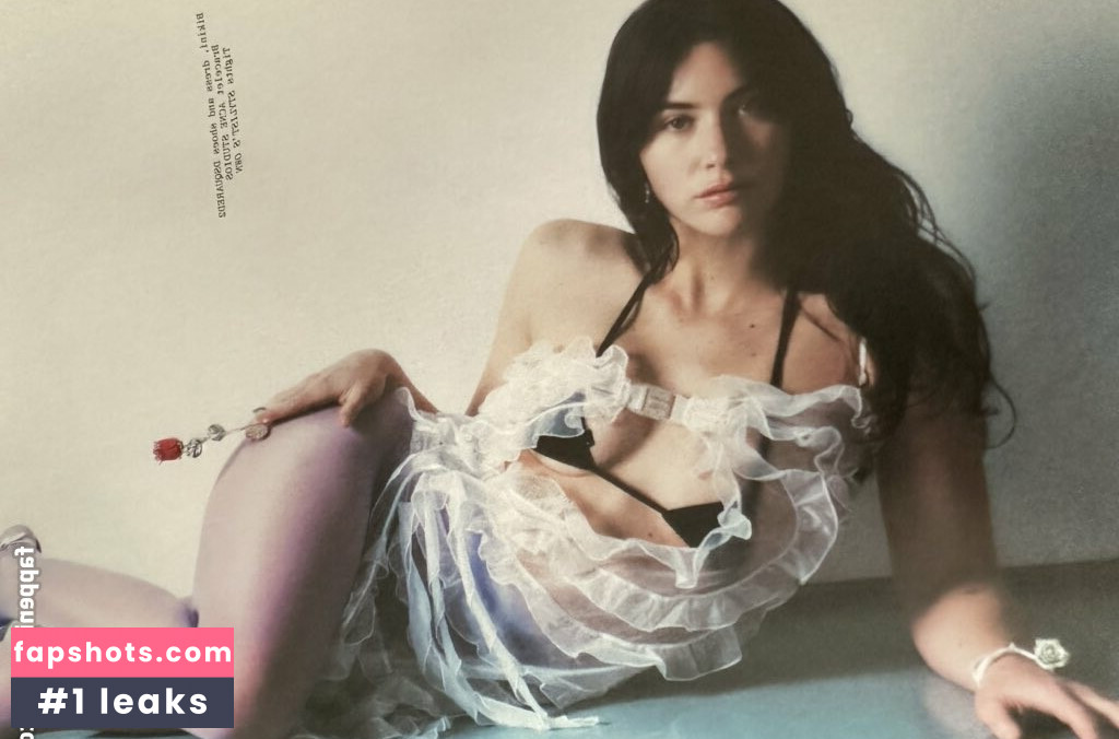 Gracie Abrams gallery photo #343