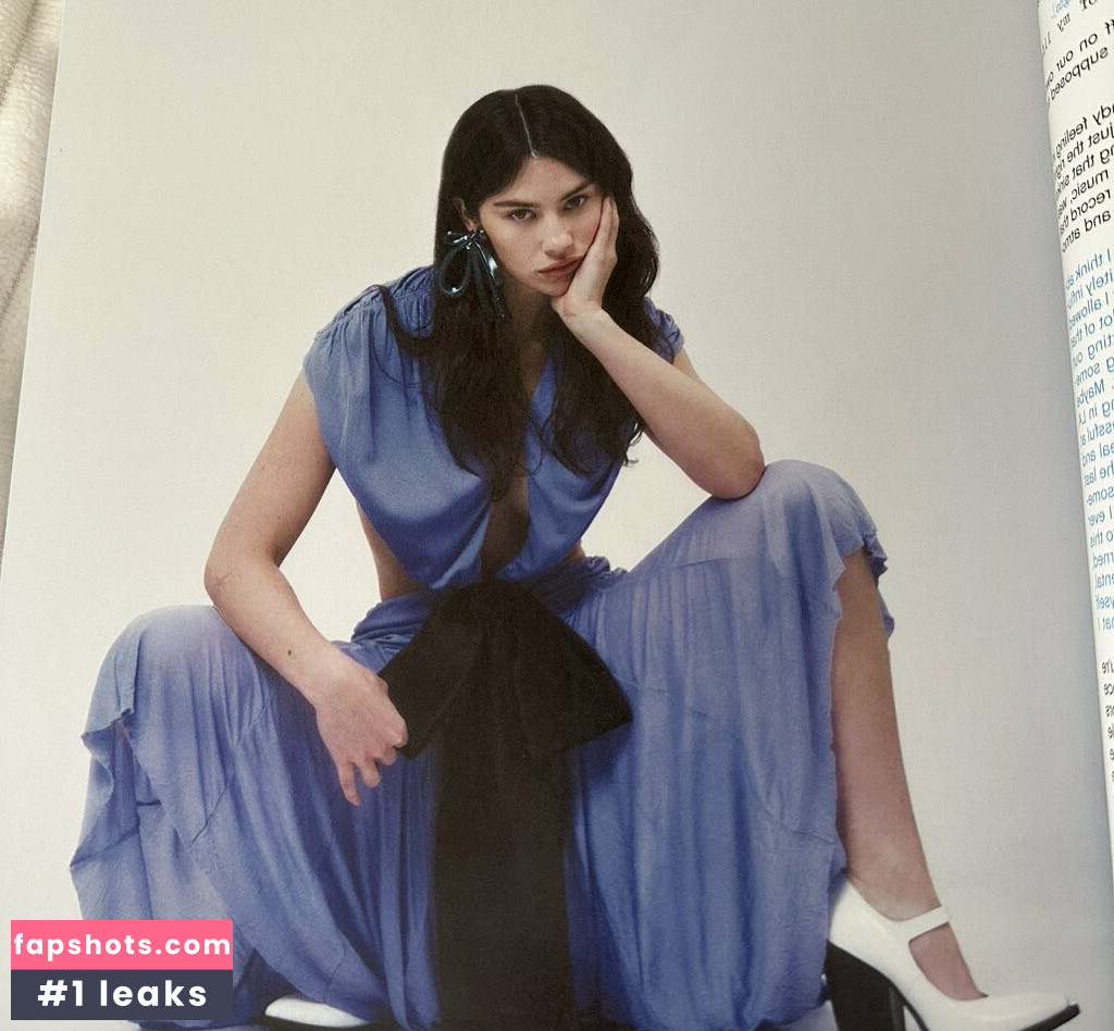 Gracie Abrams gallery photo #346