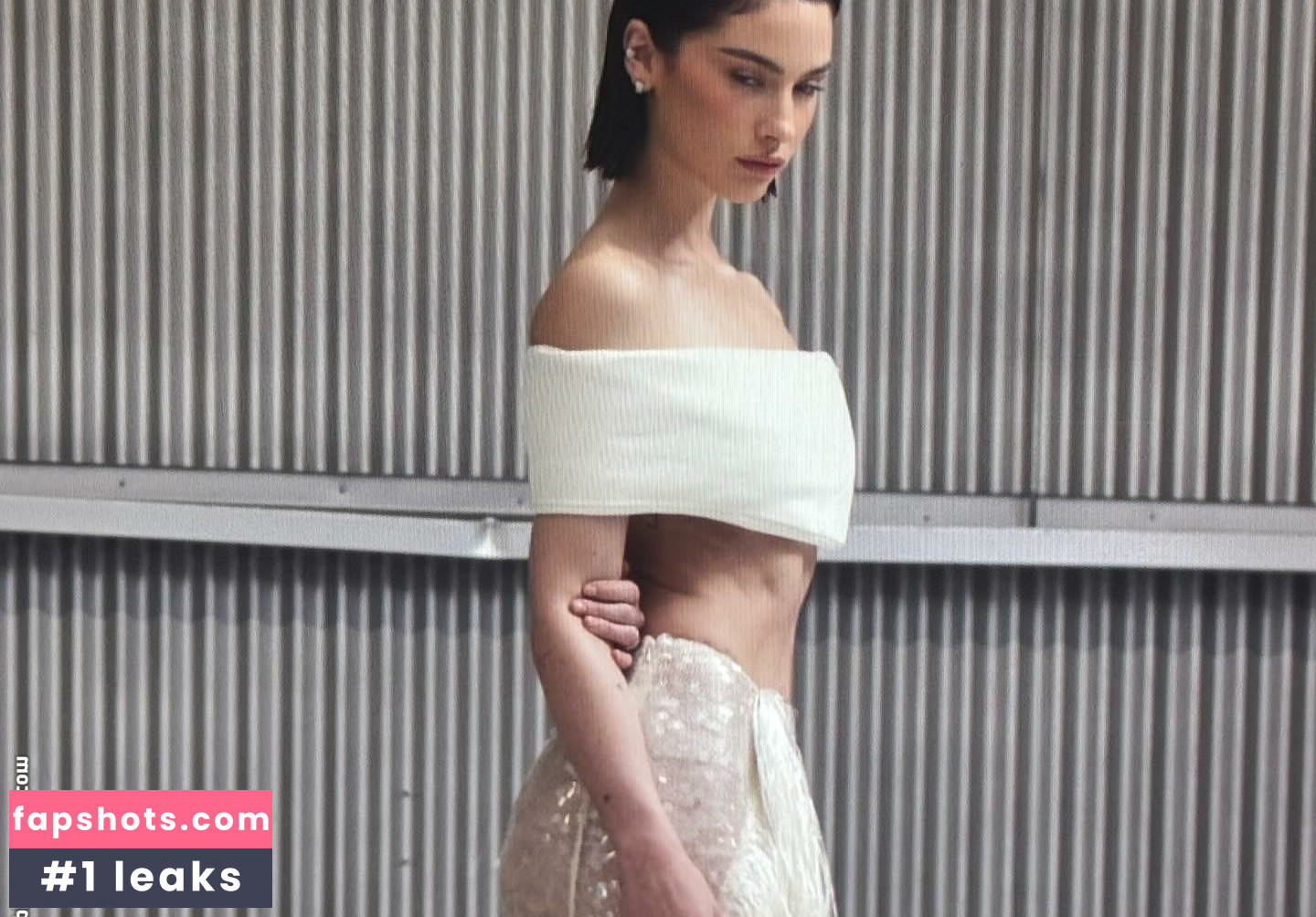 Gracie Abrams gallery photo #44