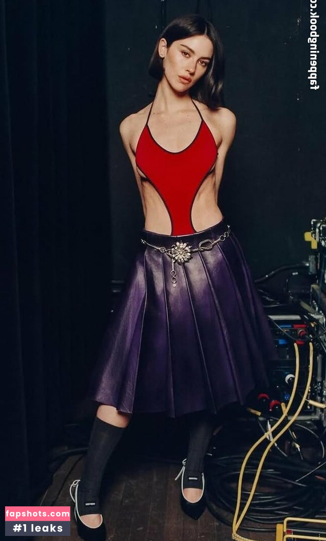 Gracie Abrams gallery photo #62