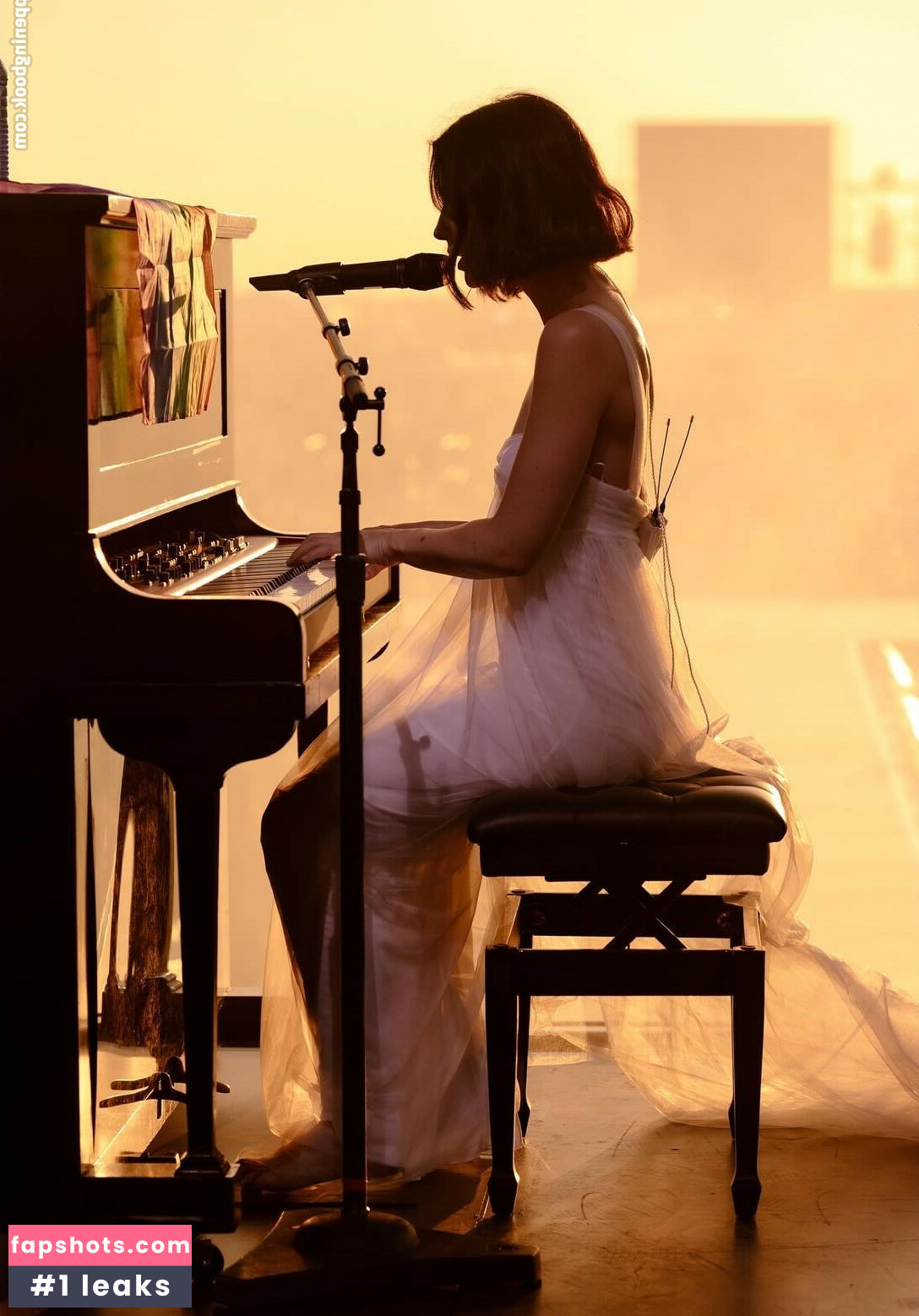 Gracie Abrams gallery photo #69