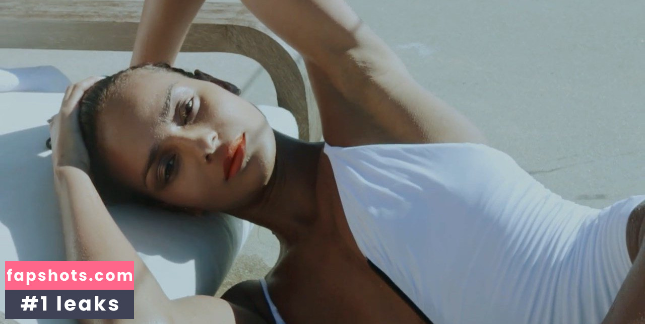 Gracie Carvalho gallery photo #28