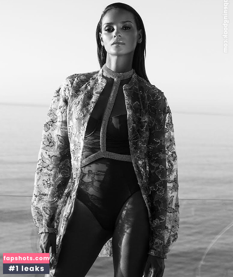 Gracie Carvalho nude babe gallery