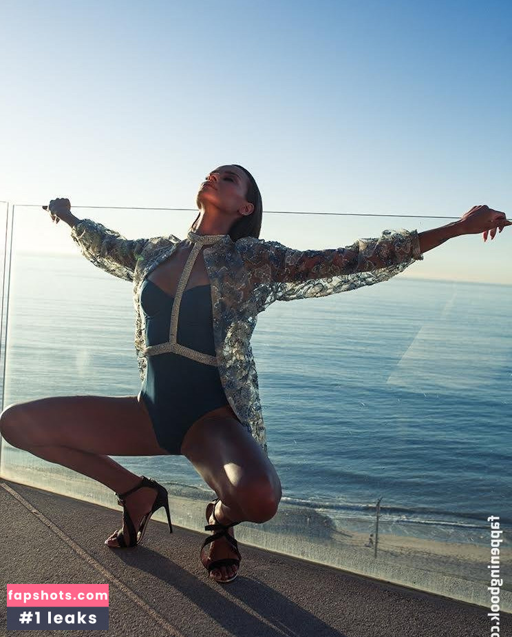 Gracie Carvalho gallery photo #39