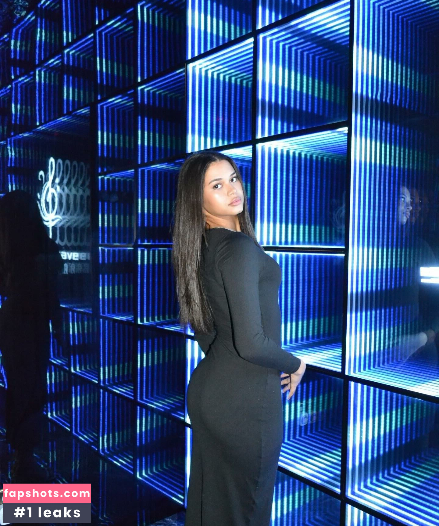 Gracie Walker gallery photo #3