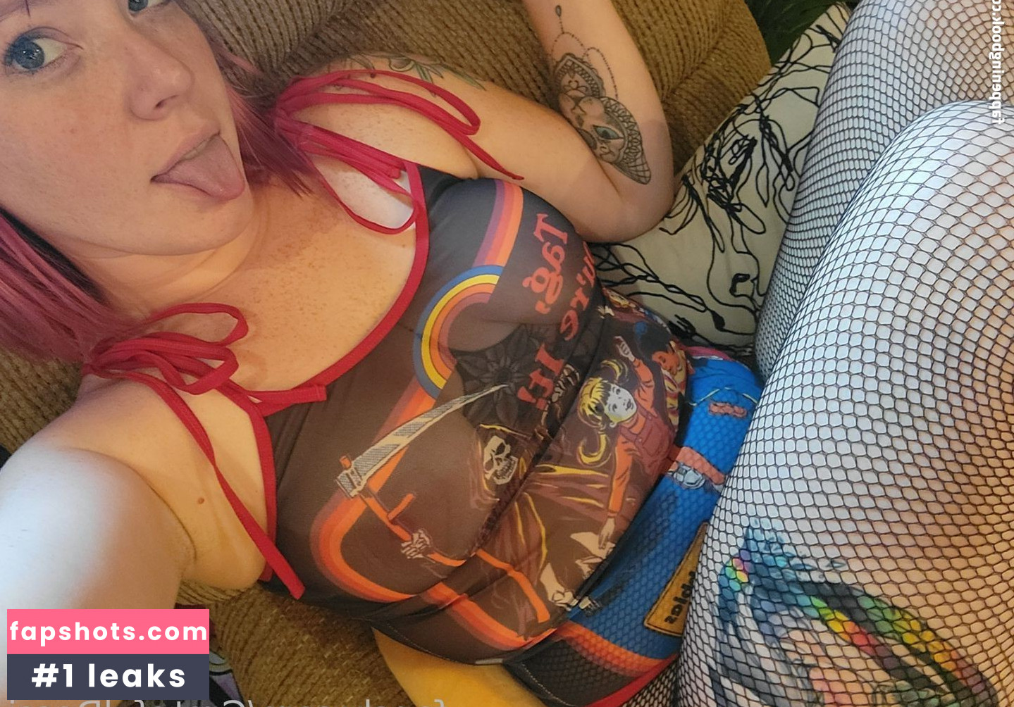 GratefulDessi nude babe gallery