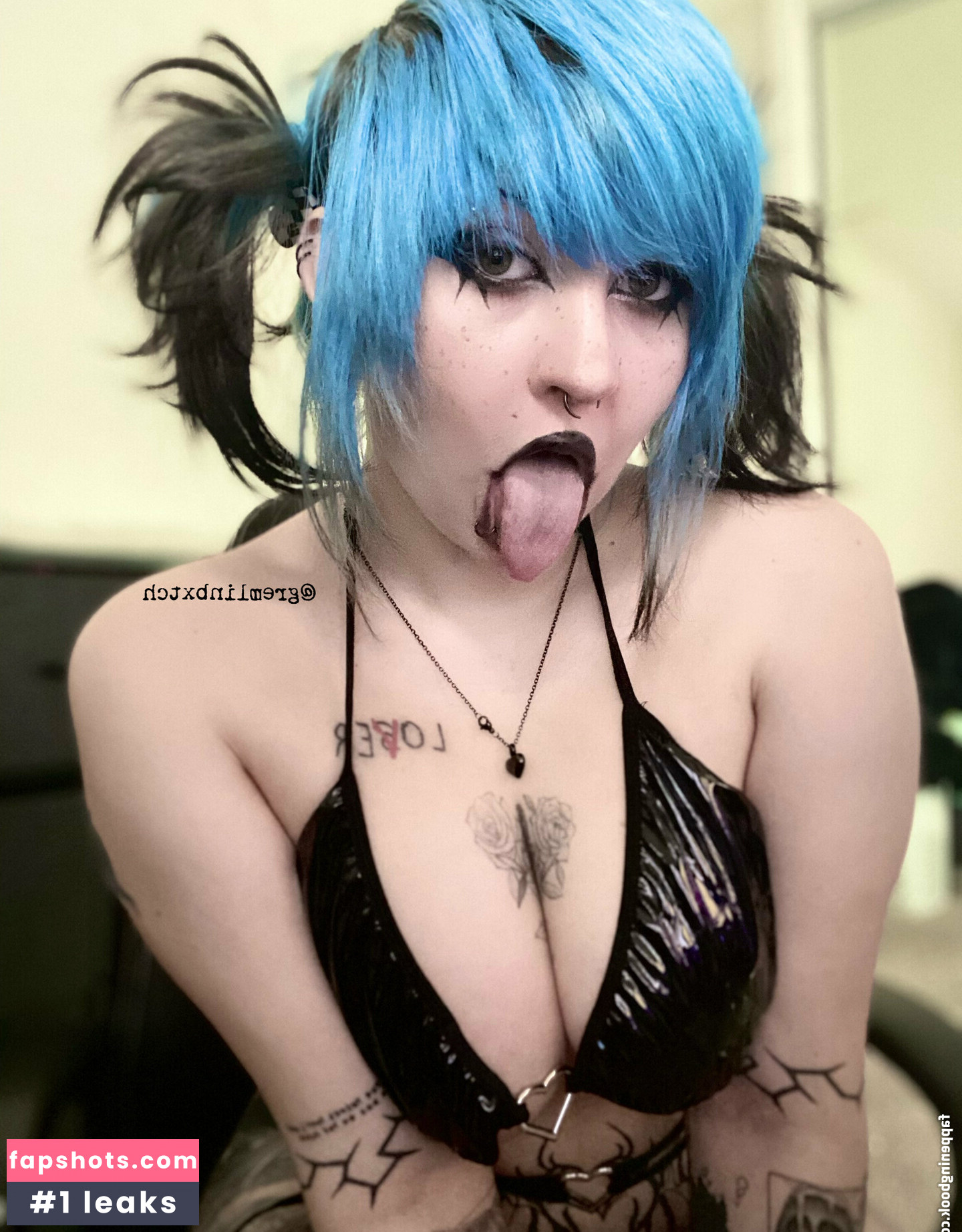 Gremlinbxtch gallery photo #31