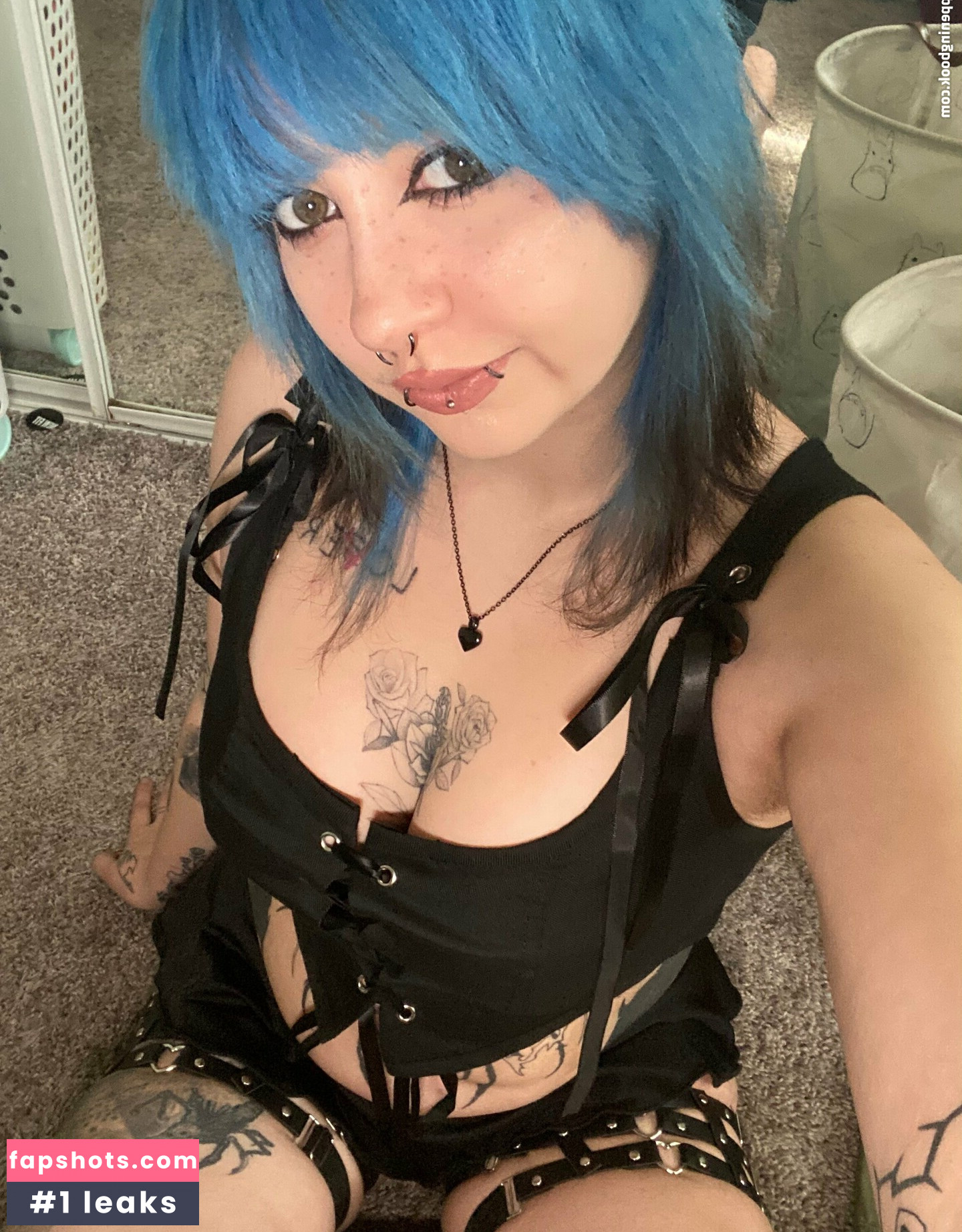 Gremlinbxtch gallery photo #44