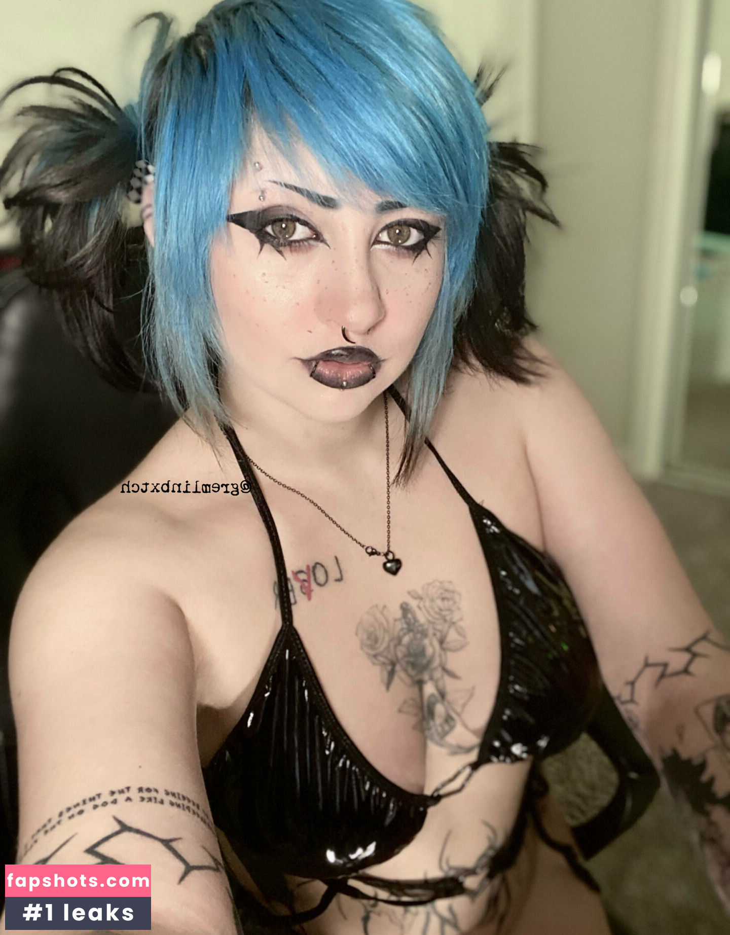 Gremlinbxtch gallery photo #45
