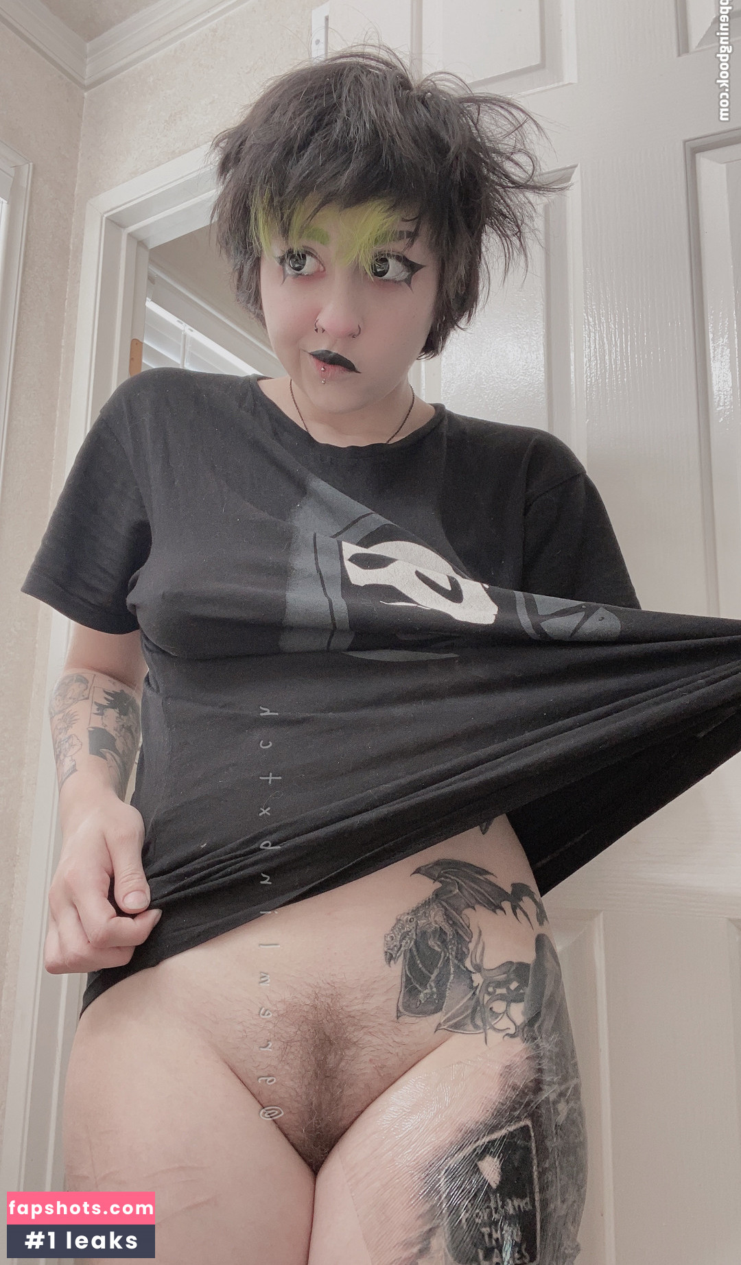 Gremlinbxtch gallery photo #54