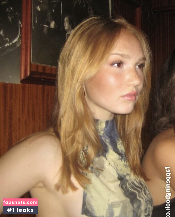 Greta Charlotte gallery photo #17