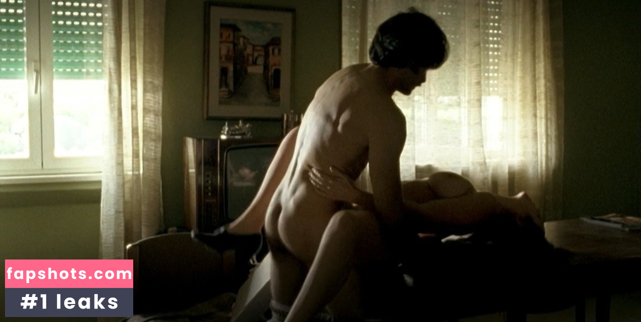 Greta Scarano nude babe gallery